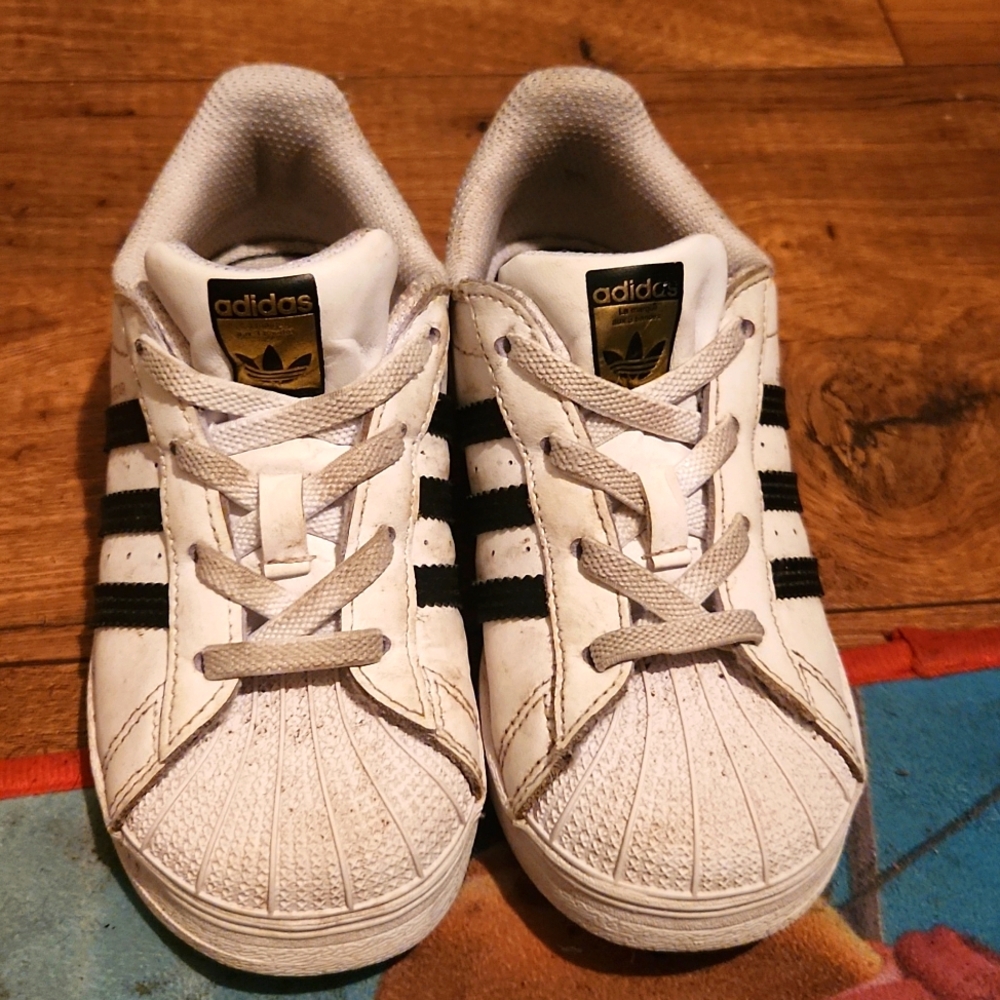 White 9.5 Adidas Superstar